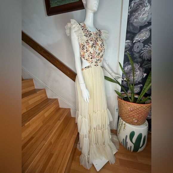 Mac Duggal 35106 Floral Embroidered Tiered Cutout Maxi Dress / size 12 - Picture 7 of 9